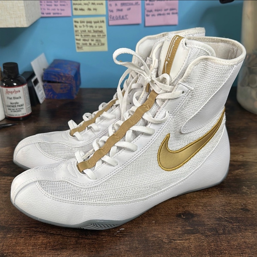 nike machomai 2
